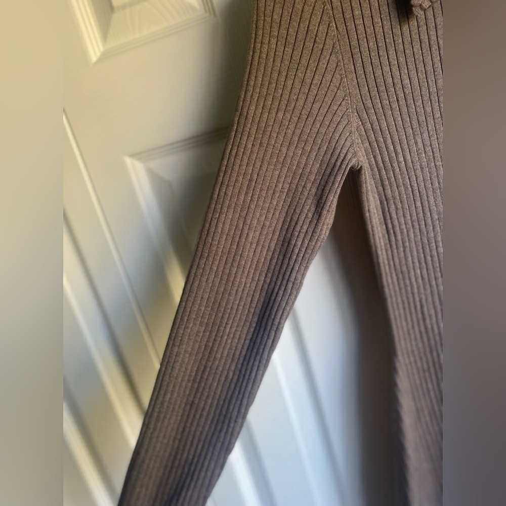 New Sezane Leandre Ribbed Knit Dress in Dark Taupe - Picture 7 of 13